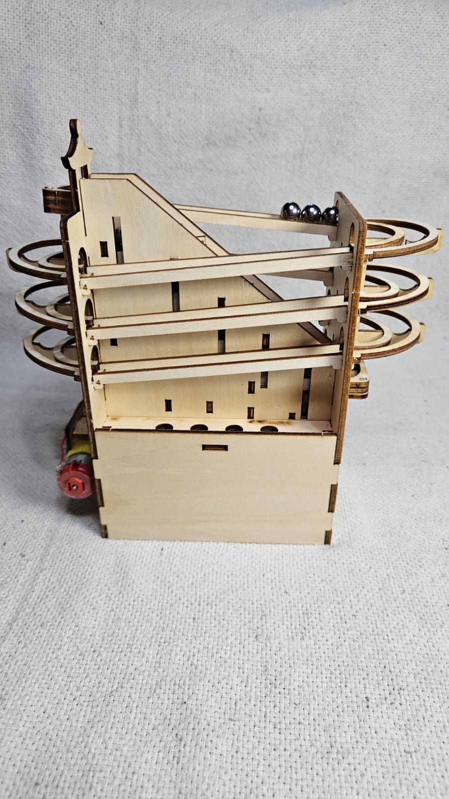 Pista Orbital STEAM | Circuito Mecánico con Motor
